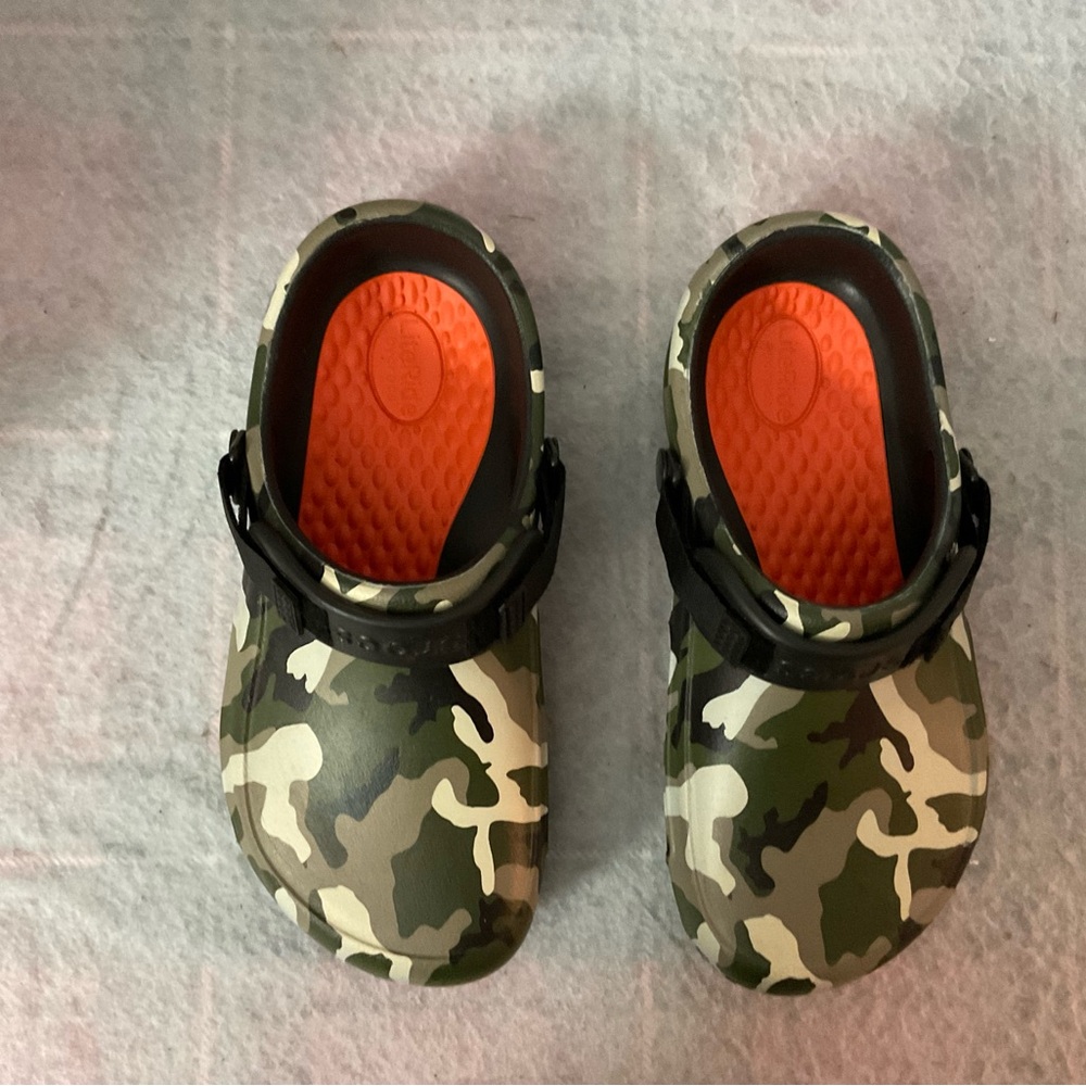 Crocs Camo Print Men’s 6M - Picture 6 of 8